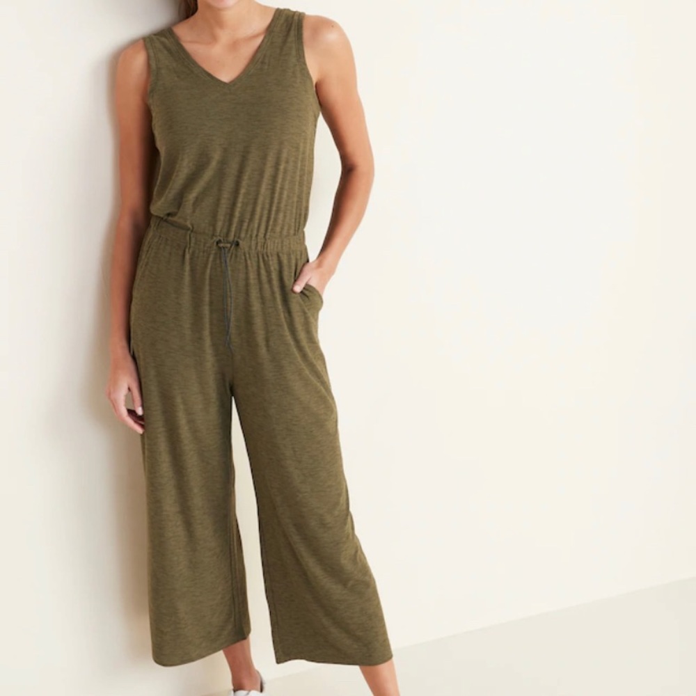 Old Navy Breathe ON V-Neck Wide-Leg Jumpsuit